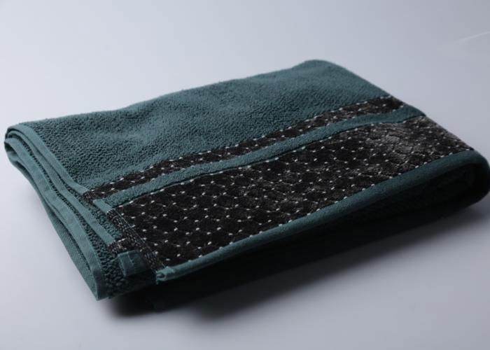 Serviette - GENERIC - F856 - 550 GSM - 70x140 cm - Couleur Aléatoire
