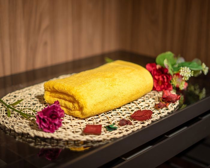 SERVIETTE INVITE DAMAS  500G JAUNE