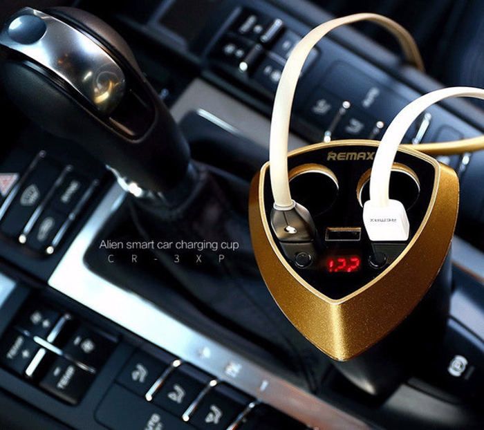 Chargeur De Voiture 3 Interface Usb 2 Interface Allume-cigare 3.4a Charge Rapide Smart Split LDE Affichage Remax Cr-3xp