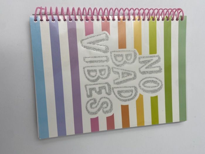 Shiny Letters A5 Carnet spirale 100 feuilles (Arc-en-ciel)