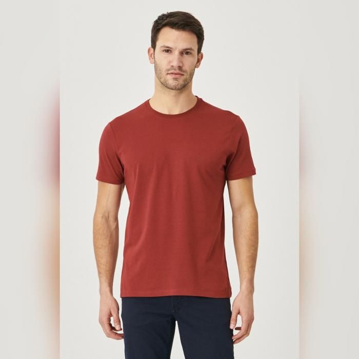 AC&Co - T-Shirt Basique Bordeaux à Col Rond