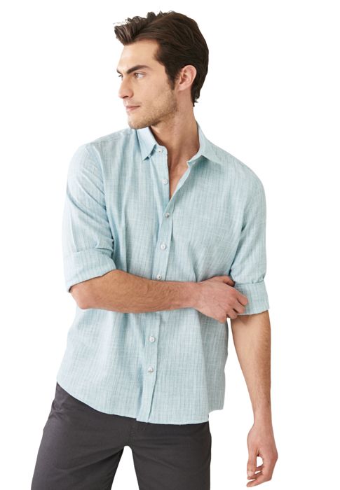 AC&Co - Chemise Slim Fit à col boutonné aspect lin 100% coton vert flammé