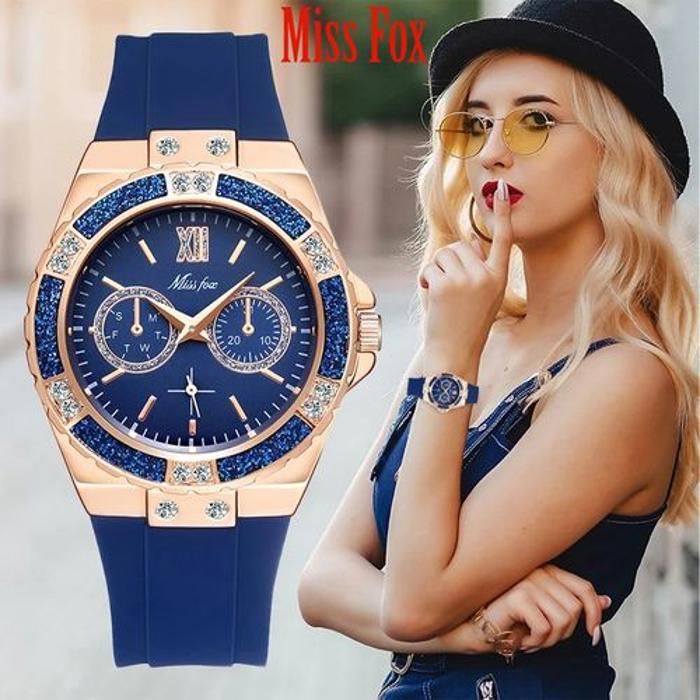 Montre femmes, stylistique original de Cadran moyenne couleur Or Rose avec des perles Swarowski , Waterproof.