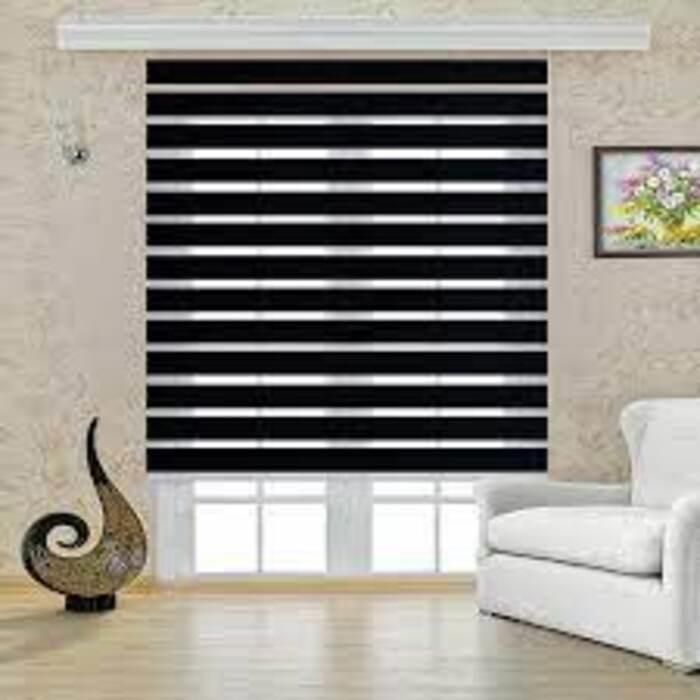 Store a bandes verticales noir 120x150cm