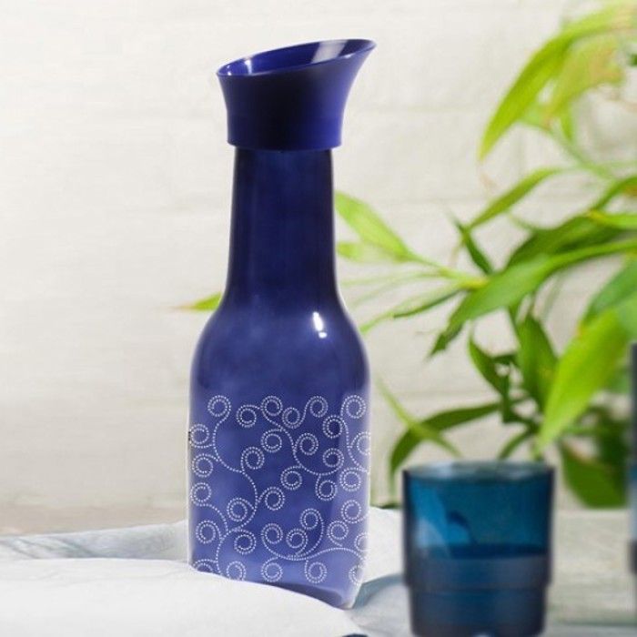 Bouteille d'eau décoré en gris 1 lt