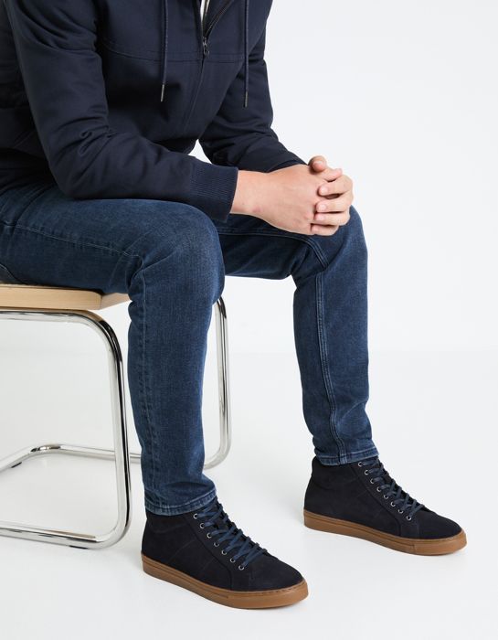 Chaussure montantes en cuir