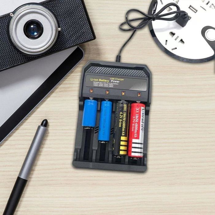 Chargeur De Piles Rechargeables à Charge Rapide Intelligent Port USB Avec 4 Emplacements Batterie Type AA AAA C D Li-Ion