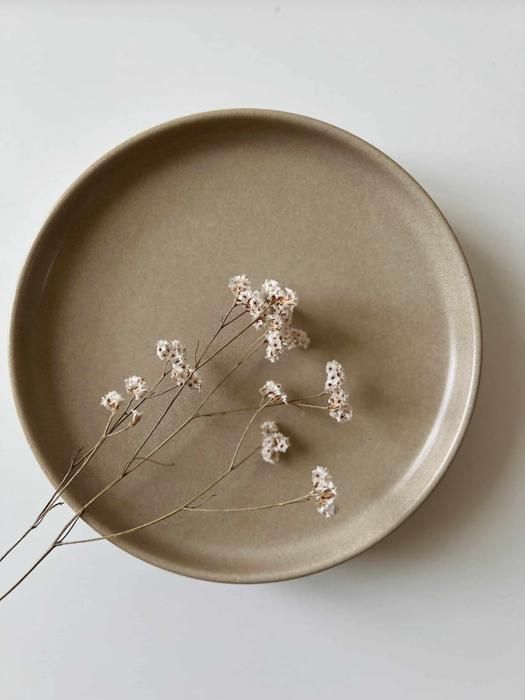 ASSIETTE EN GRES- BEIGE TERRE- 28CM