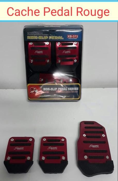 Cache pédales style sport voiture manuelle couleur rouge
