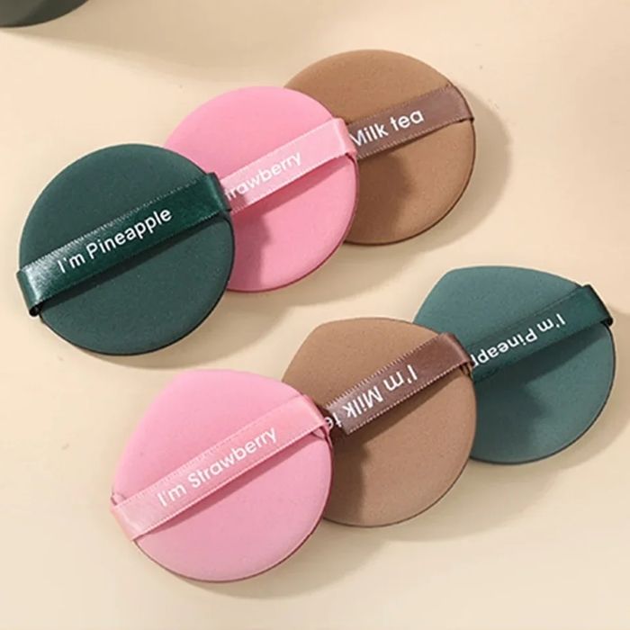 Eponge de maquillage, 3 moyenne éponges ,Sans Latex.Couleurs aléatoires.