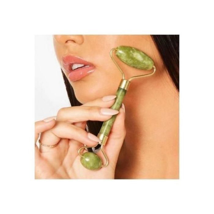 Jade Roller . Rouleau massage pour visage et cou