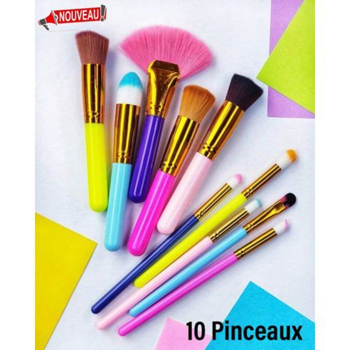 Pinceaux de maquillage. professionnel. 10 pinceaux de couleurs aléatoires.