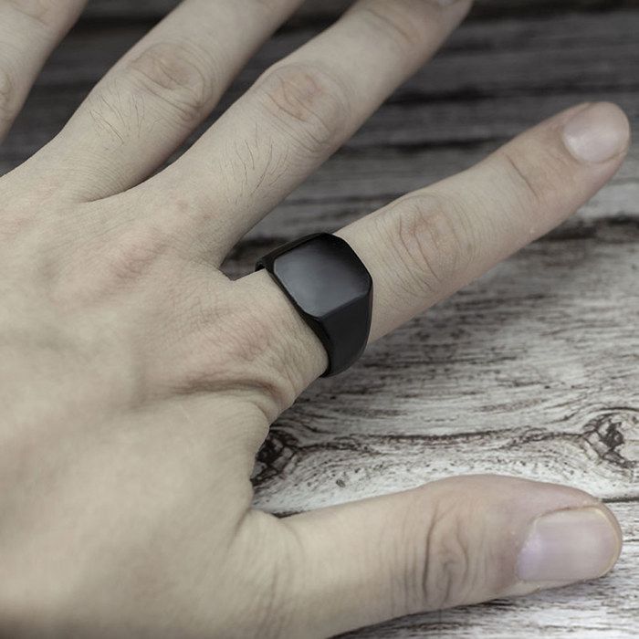 Bague - Carrée - Noir - Acier Inoxydable - Résistante aux rayures