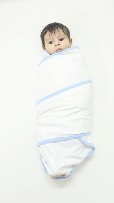 Couverture d'emmaillotage Blanc bordures bleu ciel