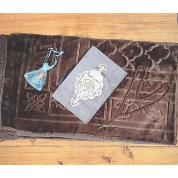 Coffret cadeaux coran, tapis de prière  70cm*110cm, tasbih, musc tahara Cadeau Ramadan