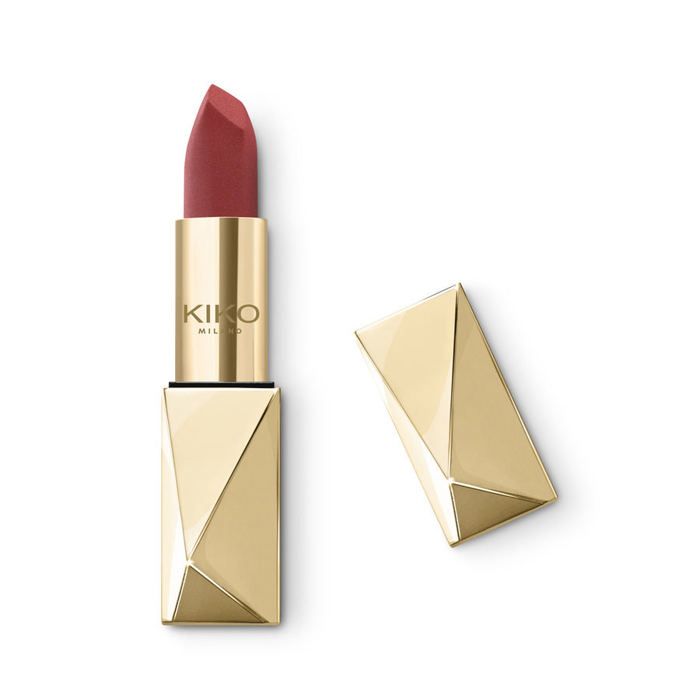 Holiday Gems Lasting Luxury Matte Lipstick 02 Cappuccino.