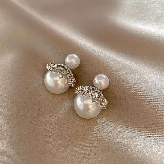Clémentine Paris Boucles d'oreilles deux perles de tailles différentes - OS001