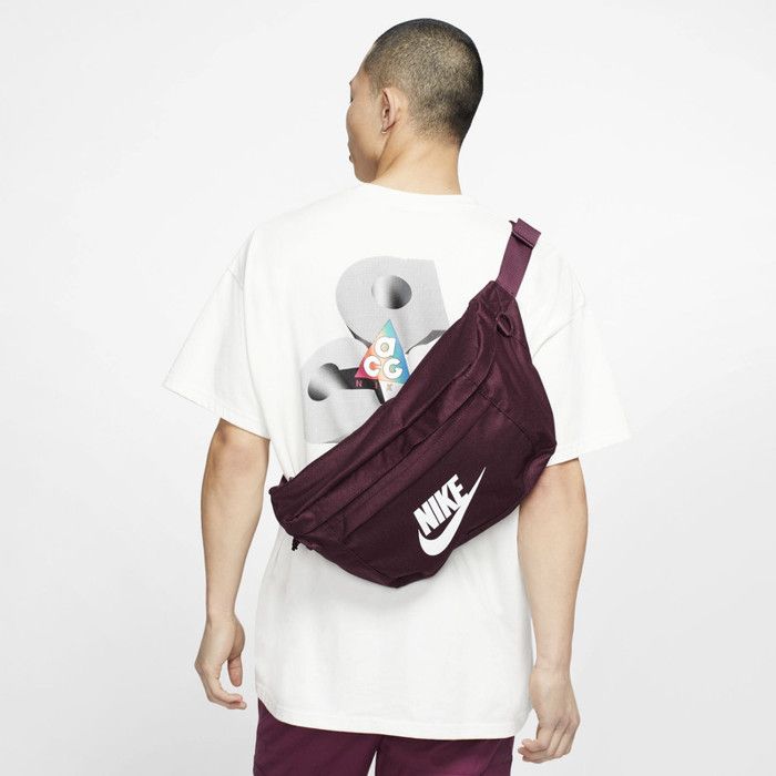 NK TECH HIP PACK BA5751-681