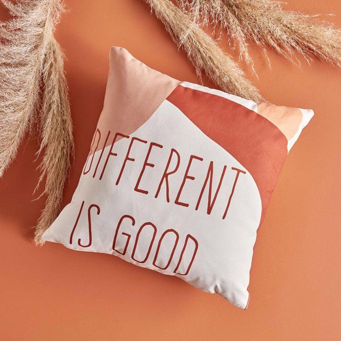 Housse de coussin différente (43x43 cm)