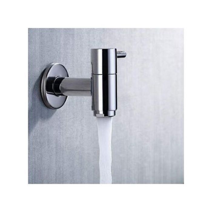 Robinet salle de bain brillant