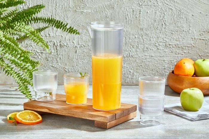 CARAFE 1L + 4 VERRES  (couleur aléatoire)