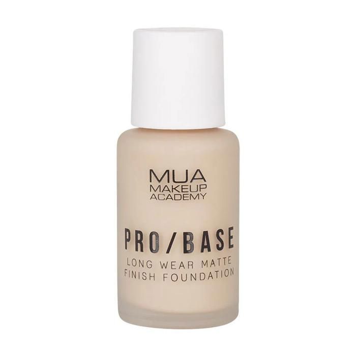 MUA PRO BASE FOND DE TEINT LONGUE TENUE FINI MAT 110
