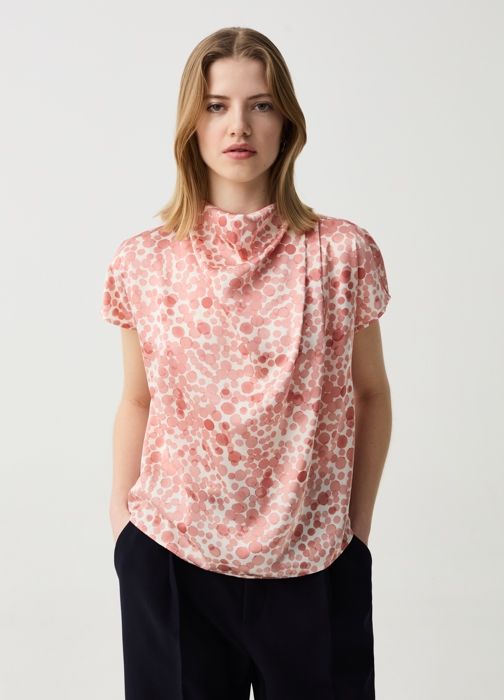 Blouse en satin à col montant et drapé- Blanc/Rose