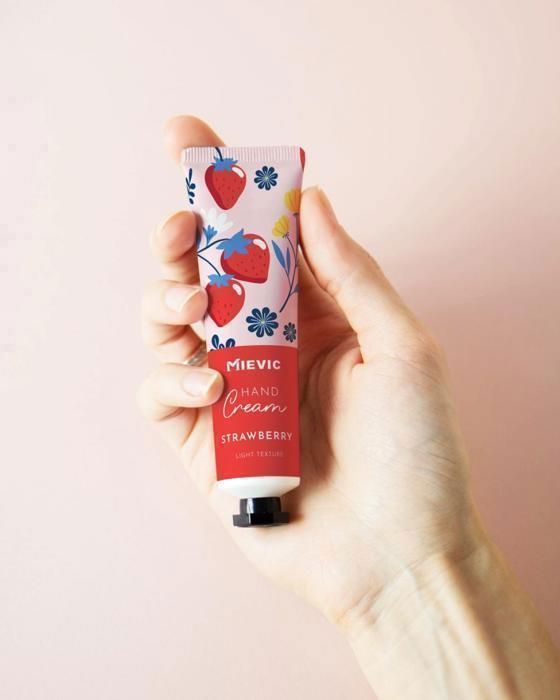 Crème pour les mains à la fraise