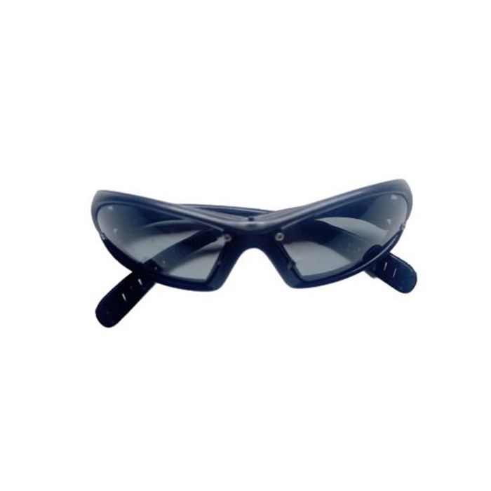 des lunettes de soleil en plastique pour enfants + 4 ans