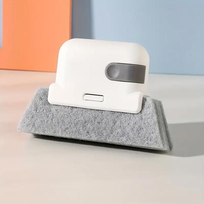 Brosse Universelle pour Nettoyage des Rails de Fenêtres