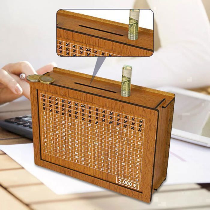 Tirelire En Bois Avec Objectif D'épargne À Cocher Pour 10 000 Dhs.