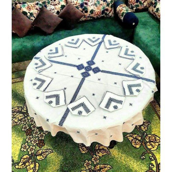 Nappe +12 serviettes Brodé  tarz el fassi