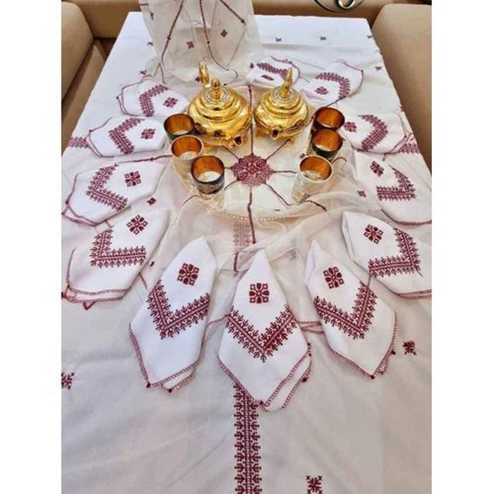 Nappe +12 serviettes Brodé  tarz el fassi