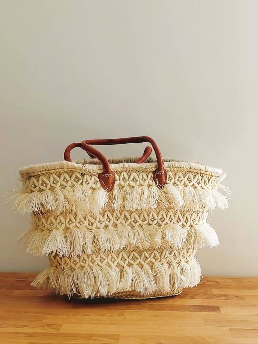sac -Panier Marocaine fabriqué a la main en doum avec anses longues en cuir Enduit de l’intérieur Décoré à l'extérieur.
