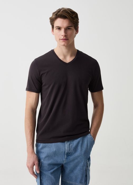 T-shirt slim fit avec col en V