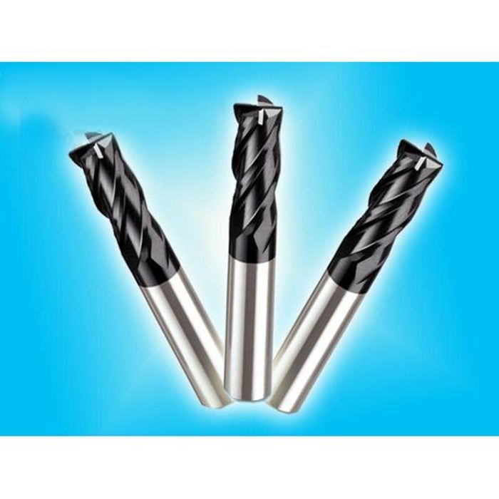 4 cannelures fraise HRC50-10MM CNC End Mill pour couper l'acier au carbone