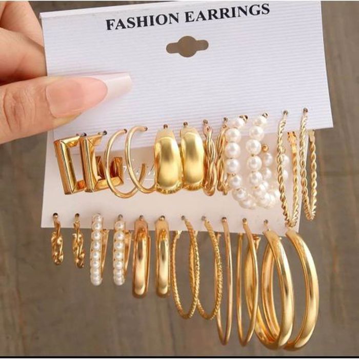 10 paires boucles d'oreilles avec fausses perle
