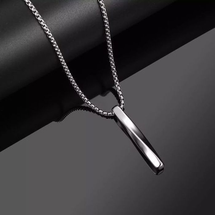 homme collier à chaine en ACIER INOXYDABLE