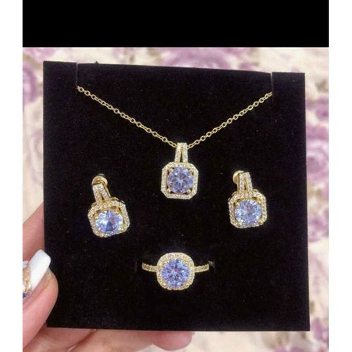 Ensemble de Bijoux - Non spécifié - Pendentif en Zircone Cubique - Collier, Bague, Boucles - Durable - Élégant