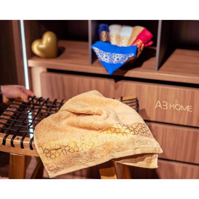 Arabesque gold authentique serviette 50x90 beige