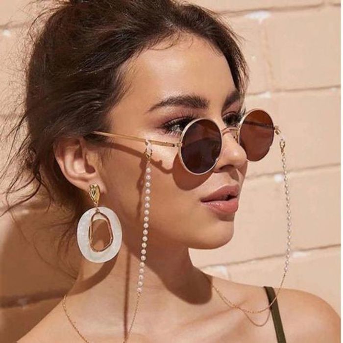 Chaînes de lunettes de soleil pour femmes en acrylique perle tendance 2023