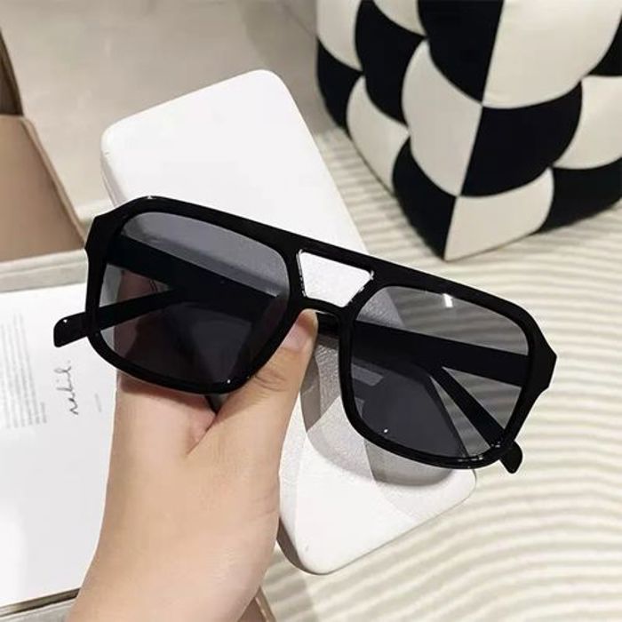 Lunettes de soleil carrées polarisées Noir Femmes Lunettes luxe protection UV400