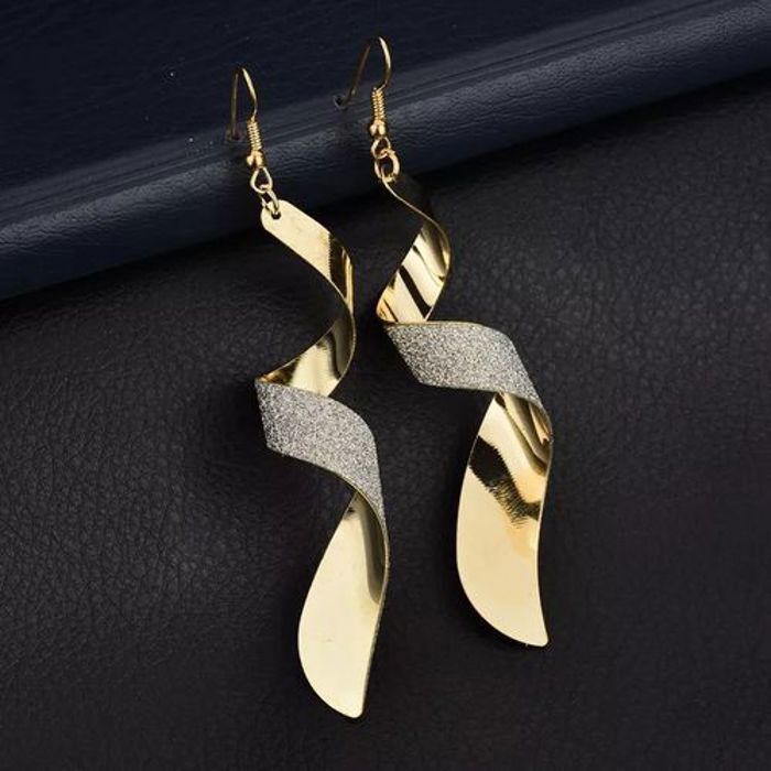 boucles d'oreilles longs glandes conviviale, long style doré