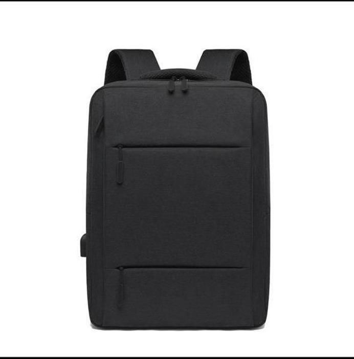 cartable noir pour pc , sac scolaire + port usb noir