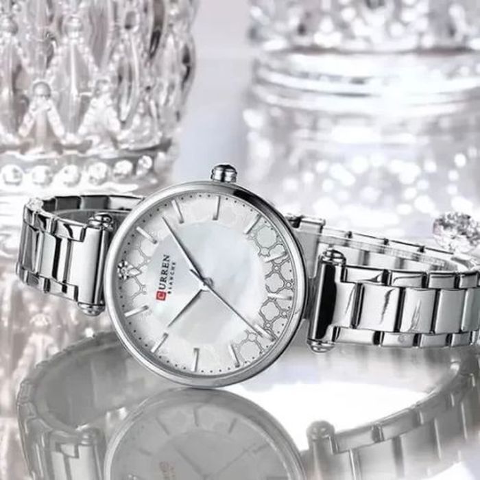 Curren Montre Bracelet en acier inoxydable pour femmes marque de luxe