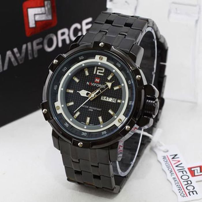 Naviforce Montre-bracelet à quartz  avec bracelet en acier inoxydable pour hommes NAVIFORCE 9073 - Blanc et Noir  -