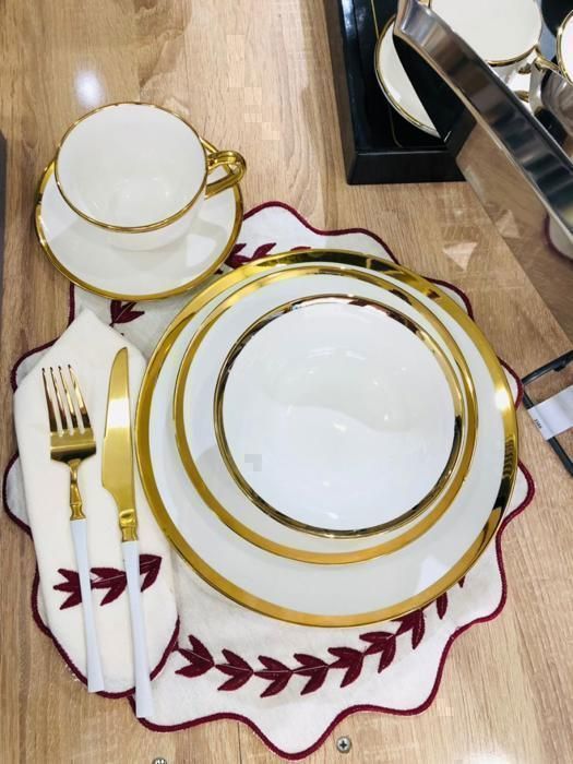 AYA HOME - Service de table 30 pcs détails doré