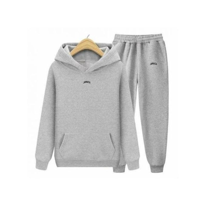Ensemble survêtement gris avec sweat à capuche et pantalon jogging streetwear