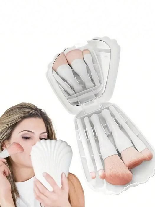 Pinceaux de Maquillage.Lot de 5 Pinceaux de poche avec Mirroire et pochette Coquillage.
