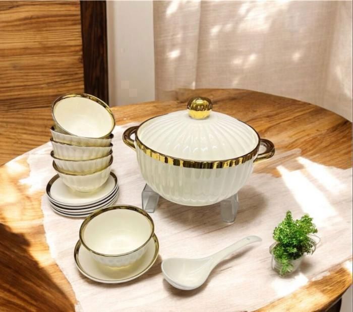 Service à soupe - Non spécifié - 15 pièces - Porcelaine - Détails dorés - Compatible lave-vaisselle